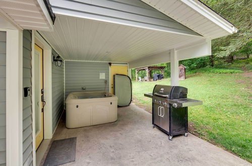 Photo 29 - Cottage w/ Hot Tub & Fire Pit By Mahantango Creek