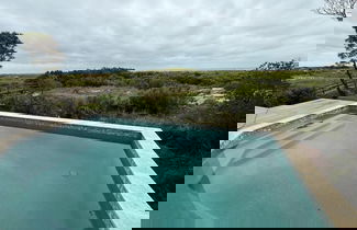 Foto 3 - Sprawling Ocean View Home With Massive Deck