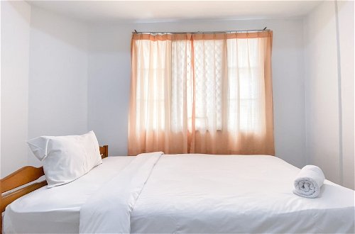 Photo 10 - Best Deal And Cozy 2Br Puri Garden Apartment