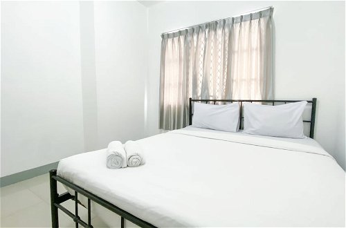 Photo 14 - Best Deal And Cozy 2Br Puri Garden Apartment