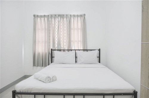 Photo 2 - Best Deal And Cozy 2Br Puri Garden Apartment