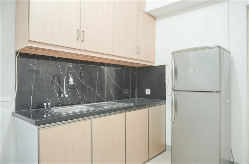 Photo 16 - Best Deal And Cozy 2Br Puri Garden Apartment