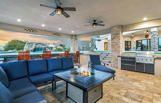 Photo 2 - Pet-friendly Phoenix Home: Pool & Spa