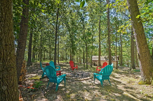 Foto 16 - Home w/ Large Deck on Table Rock Lake