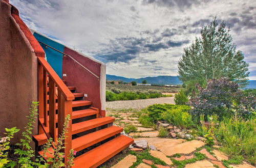 Photo 9 - House on 1 1/2 Acres - 30 Mins to Taos Ski Valley