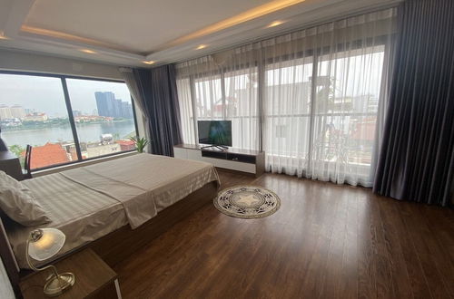 Photo 38 - ParadiseHome Luxury Apartment Nhat Chieu