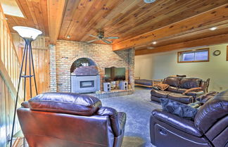 Photo 2 - Custer Retreat w/ Pool Access, Walk to Downtown