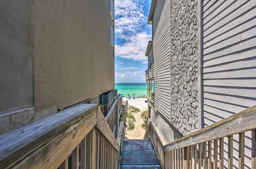 Foto 7 - Bright & Modern Townhome: Steps to Miramar Beach