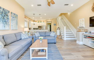 Foto 1 - Bright & Modern Townhome: Steps to Miramar Beach