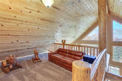 Foto 16 - Spacious Terry Peak Cabin < 1 Mi to Ski Lift