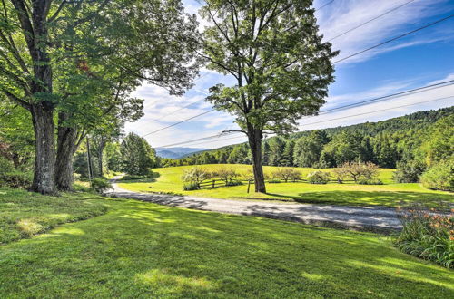 Photo 4 - Lovely Brookfield Home W/private Deck & Views