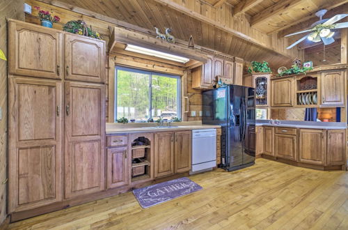 Photo 36 - Spacious Cabin on Dale Hollow Lake W/hot Tub