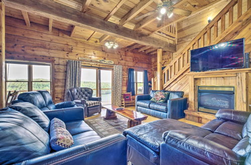 Photo 22 - Spacious Cabin on Dale Hollow Lake W/hot Tub