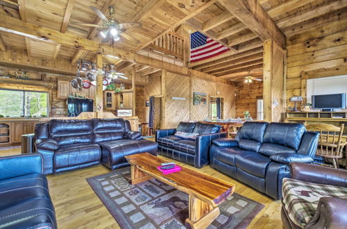 Photo 34 - Spacious Cabin on Dale Hollow Lake W/hot Tub