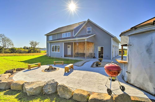 Photo 10 - Lakefront Wisconsin Dells Home w/ Game Room