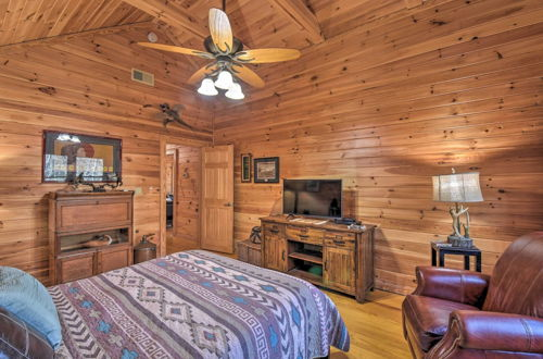 Photo 24 - Dream Catcher: Luxe Cabin w/ Large Deck + Mtn View