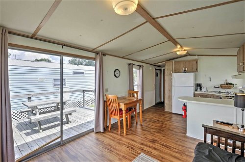 Photo 10 - Cozy Lakefront Home in Ocala w/ Deck, Grill + A/c