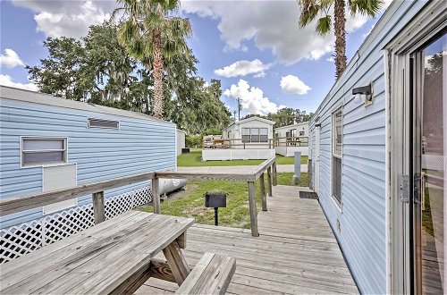 Photo 19 - Cozy Lakefront Home in Ocala w/ Deck, Grill + A/c