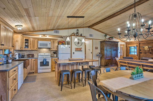 Photo 26 - Chic Lakefront Cabin w/ Dock & Bluff Creek Views