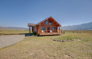 Photo 3 - Yellowstone Cabin w/ Stunning Mountain Views