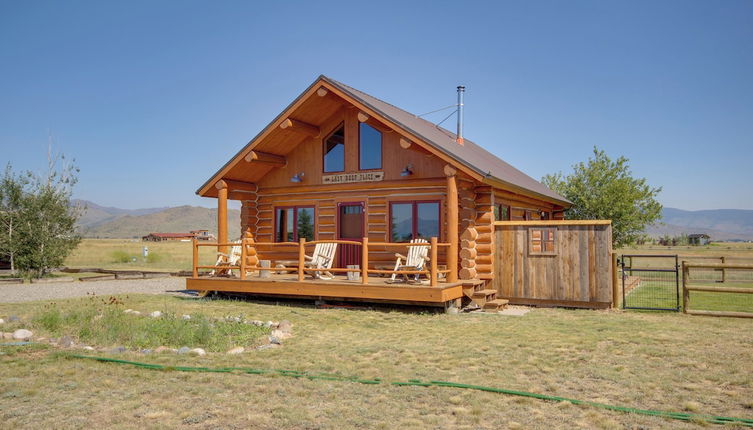 Photo 1 - Yellowstone Cabin w/ Stunning Mountain Views