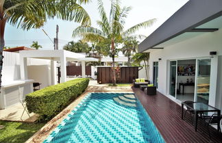 Photo 3 - AR Private Pool Villa High Speed Wi-fi Cable TV