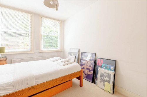 Photo 1 - Cosy & Calm 2BD Flat With Garden - Holloway