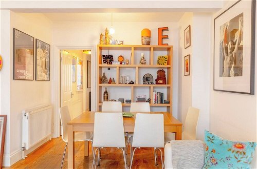 Photo 23 - Cosy & Calm 2BD Flat With Garden - Holloway
