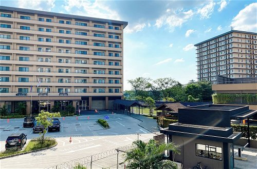 Foto 20 - Comfort 2Br At Crown Court Executive Condominium Apartment