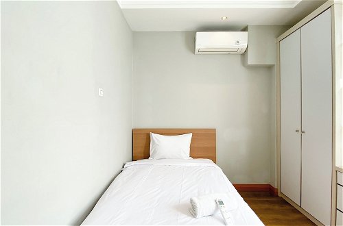 Foto 2 - Comfort 2Br At Crown Court Executive Condominium Apartment