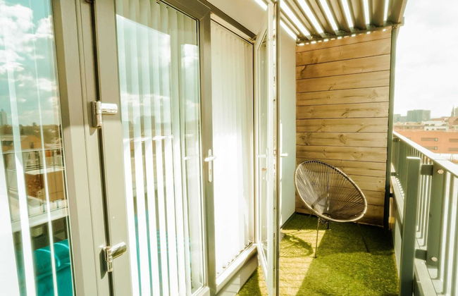 Chic 2 Bedroom Apartment Salford Quays, the Lowry - Photo 19