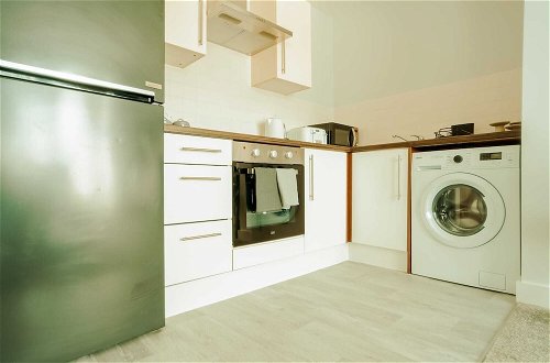 Photo 9 - Chic 2 Bedroom Apartment Salford Quays, the Lowry