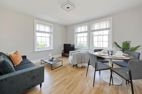 Photo 1 - Fabulous Three Bedroom Flat Near Marylebone by Underthedoormat