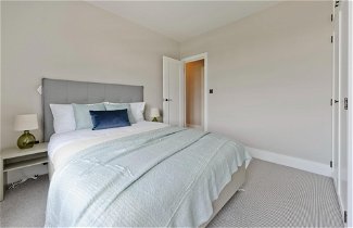 Photo 3 - Fabulous Three Bedroom Flat Near Marylebone by Underthedoormat