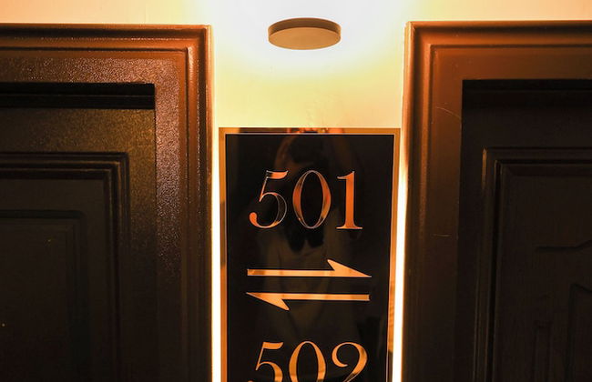 Golden Homes Luxury Suites - Photo 24