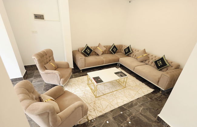Golden Homes Luxury Suites - Photo 7