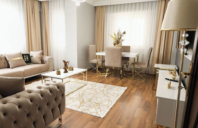 Golden Homes Luxury Suites - Photo 20
