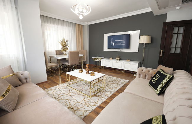 Golden Homes Luxury Suites - Photo 19