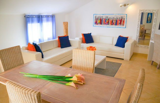 Branco Suites - Photo 1