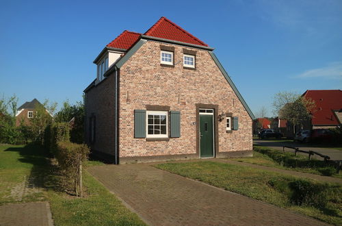 Photo 36 - Comfy Farmhouse Villa in Limburg With Garden