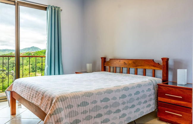 2-Bedroom Condo with Ocean View and Pool - Foto 4