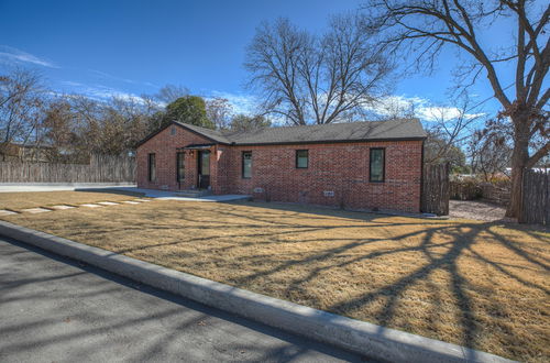 Photo 52 - New! Luxury Home 1blk From Main St With Hot-tub&grill