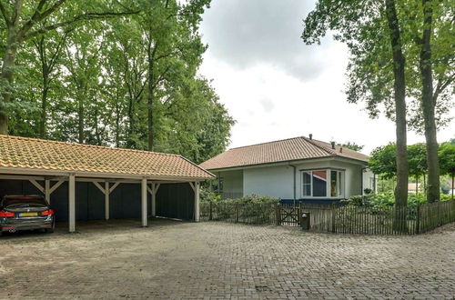 Photo 48 - Country House With Fireplace at Bedafse Bergen