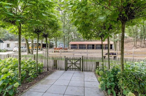 Foto 16 - Country House With Fireplace at Bedafse Bergen