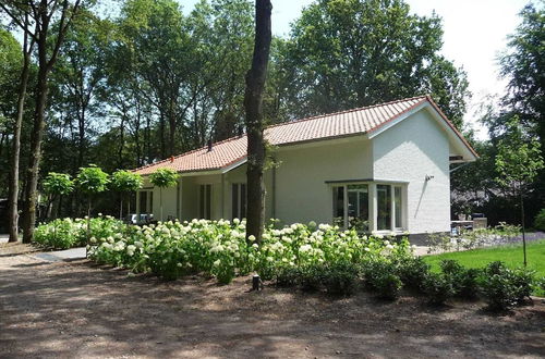 Photo 39 - Country House With Fireplace at Bedafse Bergen