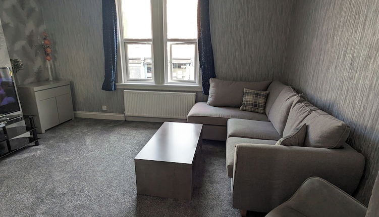 Photo 1 - Lovely 2-bedroom Flat in London Stratford