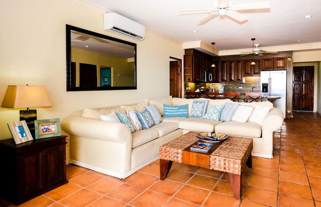 Elegant 3BR Beachfront Condo with Spacious Interior, Ocean-View Terrace & Direct Access to Playa Flamingo - Foto 15