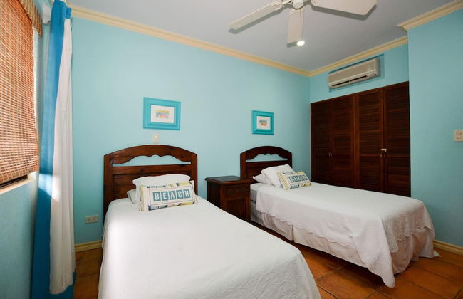 Elegant 3BR Beachfront Condo with Spacious Interior, Ocean-View Terrace & Direct Access to Playa Flamingo - Foto 8