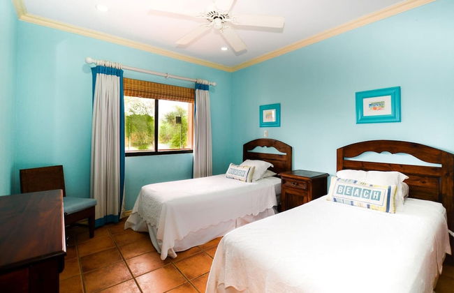 Elegant 3BR Beachfront Condo with Spacious Interior, Ocean-View Terrace & Direct Access to Playa Flamingo - Foto 4