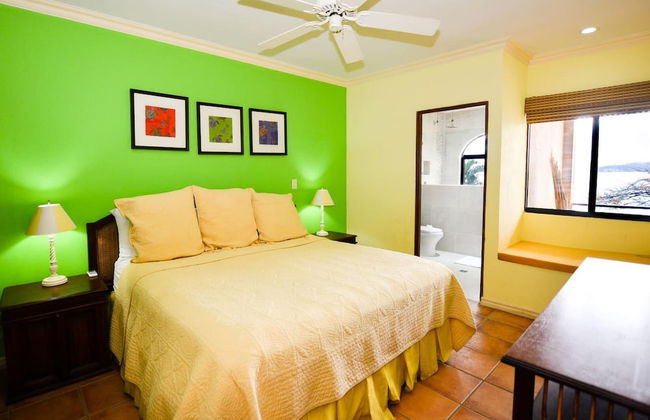Elegant 3BR Beachfront Condo with Spacious Interior, Ocean-View Terrace & Direct Access to Playa Flamingo - Foto 5